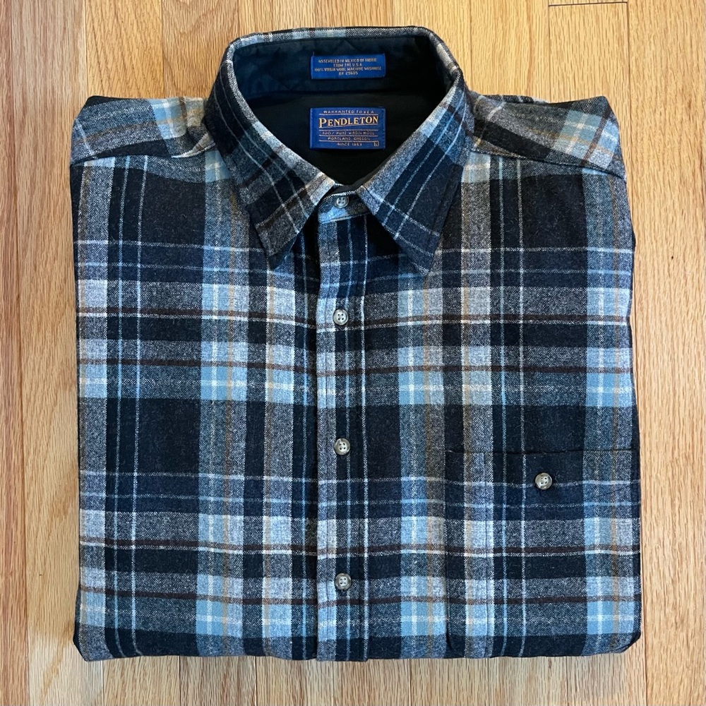Pendleton Men's Large Charcoal Gray and Blue Plaid Elbow Patch Trail Shirt